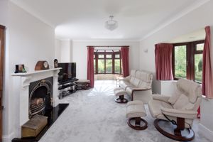 Sitting Room - click for photo gallery